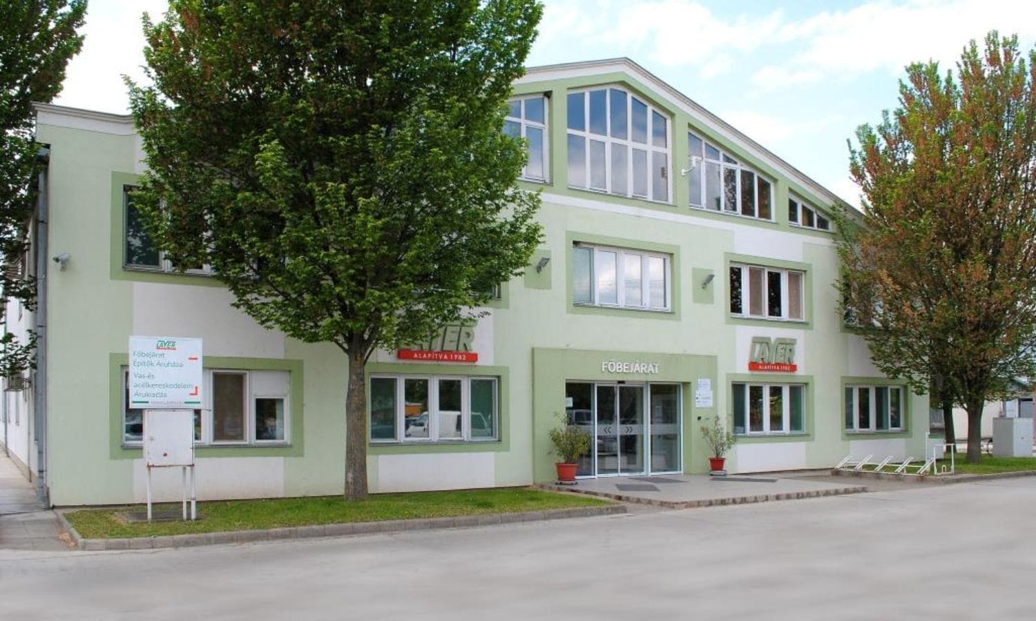 Layer Kft. – Szeghalom - Ingatlanok Gyártás és kivitelezés , Kereskedelem (17)